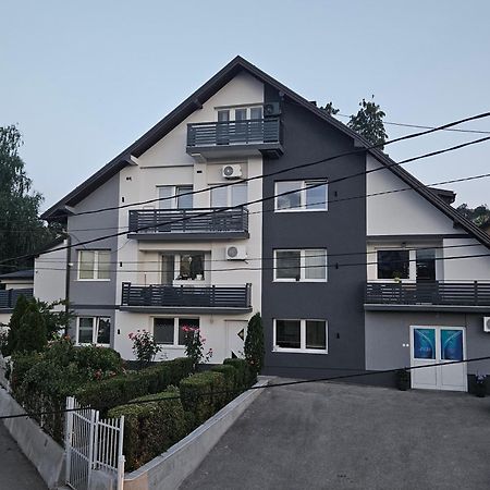 Apartman Daniela 塞拉耶佛 外观 照片