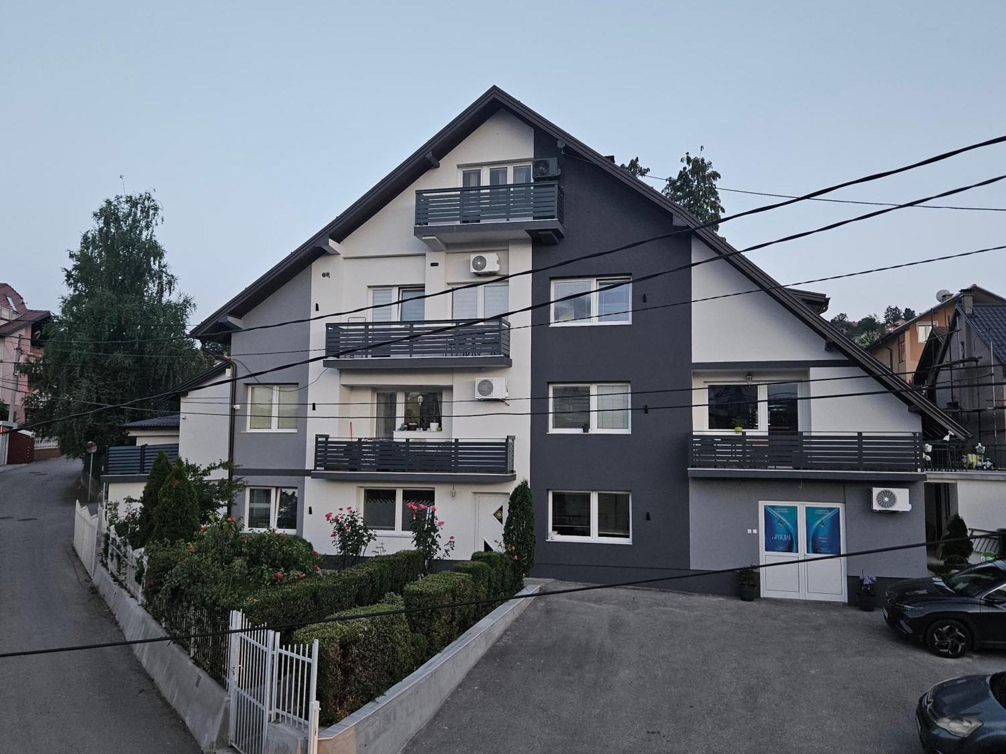 Apartman Daniela 塞拉耶佛 外观 照片